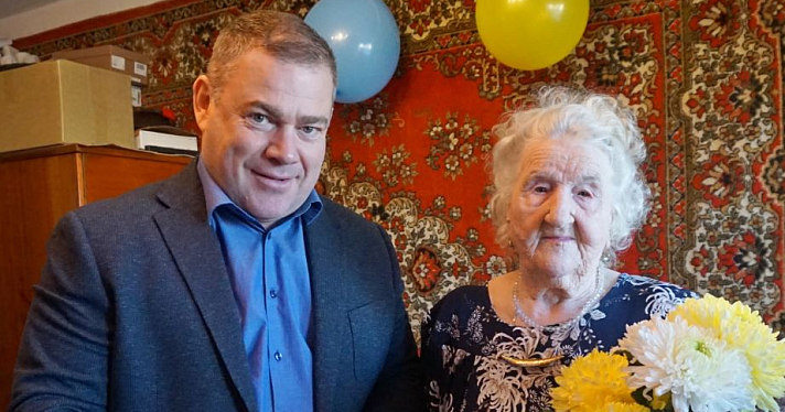 Жительница Ростова отпраздновала 100-летний юбилей