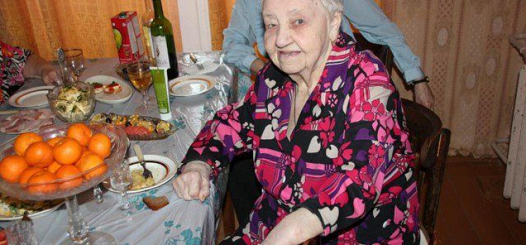 Ветерану Великой Отечественной войны Зое Каштановой исполнилось 95-лет 