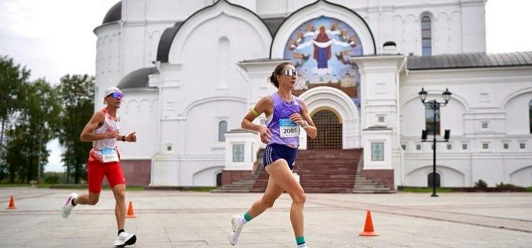 По улицам Ярославля пробежали более шести тысяч спортсменов и любителей_323032