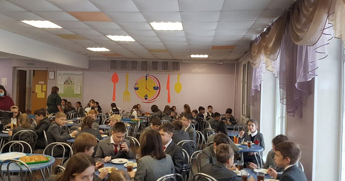 Нас и здесь неплохо кормят: столовая ярославской школы признана одной из лучших в России