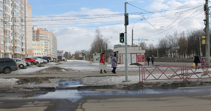В Дзержинском районе Ярославля недалеко от гипермаркета запретят парковку