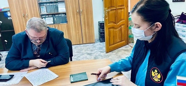Бросил мяч в лицо: в Ярославле школьница получила сотрясение мозга на уроке физики