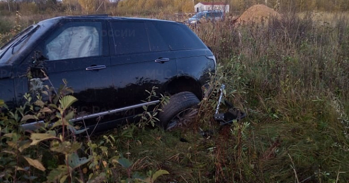 В Ярославской области погиб пассажир съехавшего в кювет внедорожника