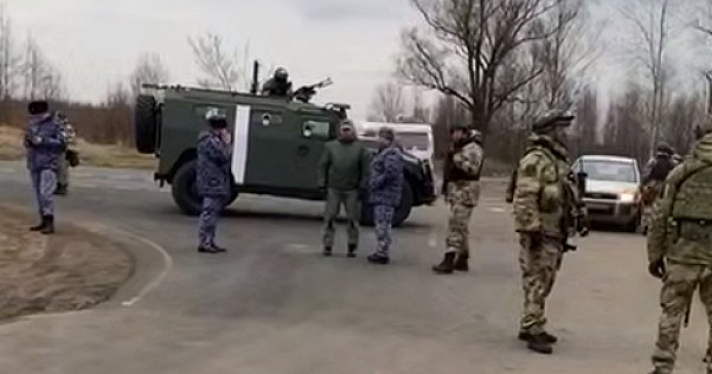 В Ярославле у склада Wildberries заметили вооружённых людей