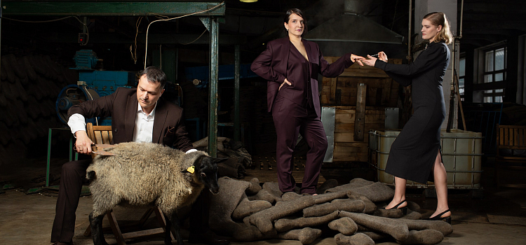 В Ярославле открылась фотовыставка о людях и производствах региона_310952