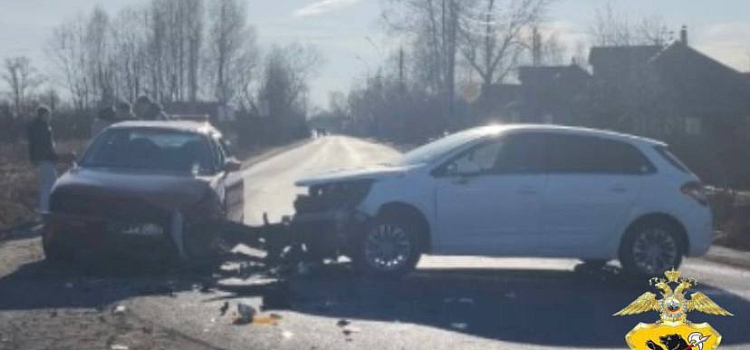 В Ярославской области за сутки в ДТП пострадали двое несовершеннолетних_294188