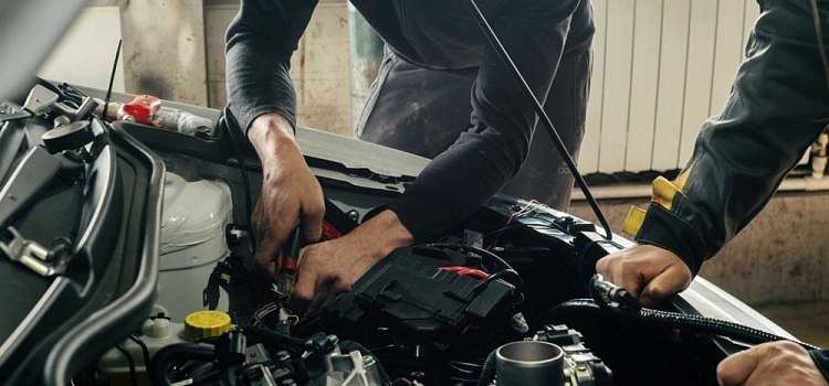 Уродовал иномарки во дворах: автохаму из Ярославля вынесли приговор