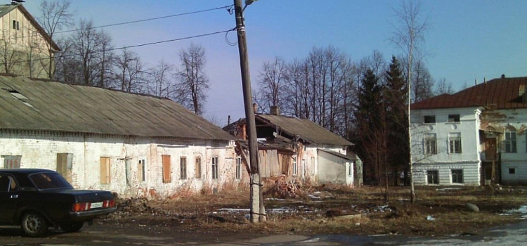 В Ярославле собираются продать старинную конюшню усадьбы Коковцовых_303708