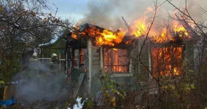 В Рыбинске сгорел дачный дом 