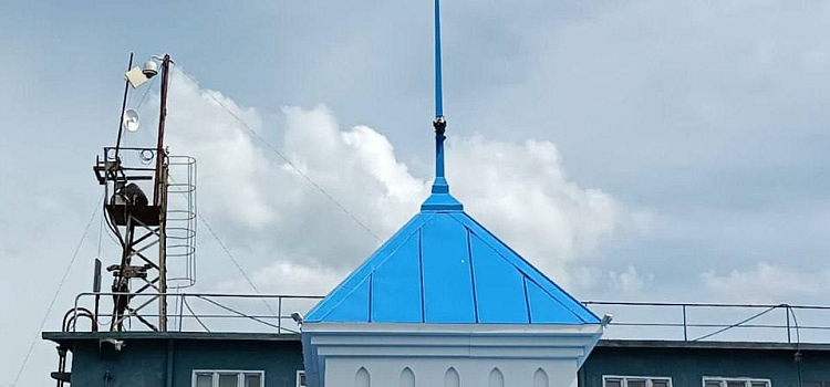 Новый причал у Толгского монастыря спустили на воду_244787