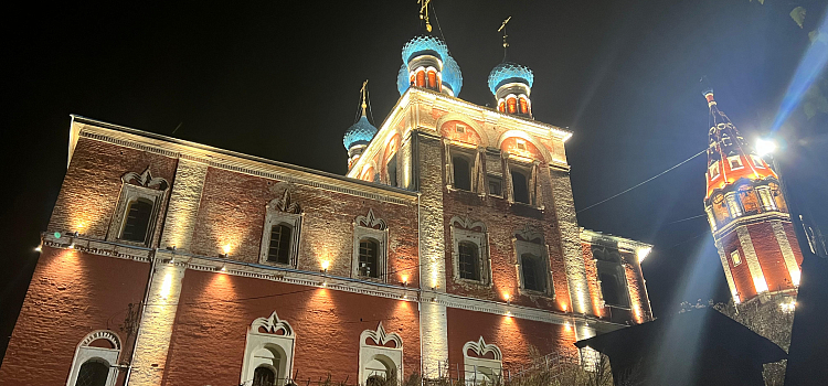 В Ярославской области архитектурной подсветкой украсили ещё пять храмов_303996