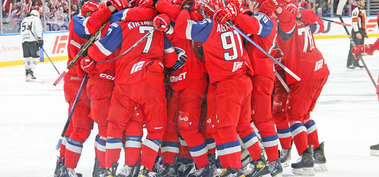 «Мясо не кушать, а человеку гадости желать»: полуфинал между ярославским «Локомотивом» и челябинским «Трактором» складывается эмоционально_269165