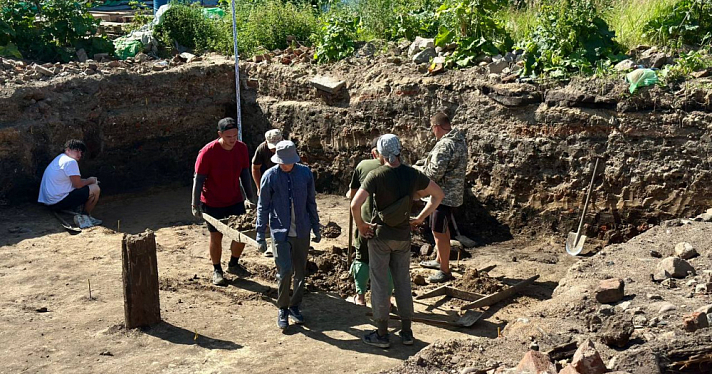 В центре Ярославля во дворе стартовали археологические раскопки перед строительством элитного жилья