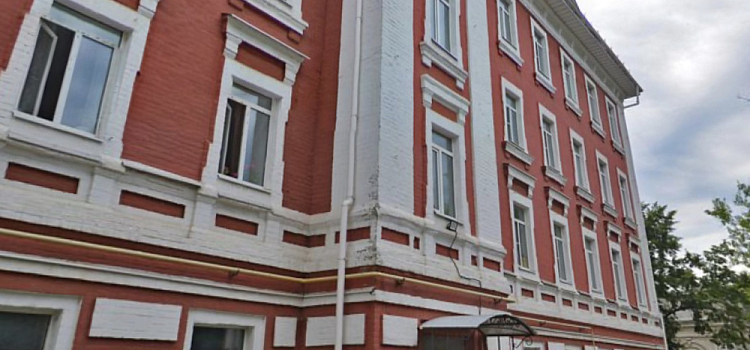 Ярославской сироте досталась квартира с плесенью и разрушающимися стенами