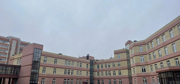 Новая, большая и современная: школа на Московском проспекте в Ярославле введена в эксплуатацию