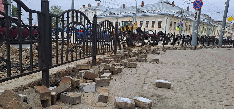 Богоявленскую площадь в Ярославле пообещали не ремонтировать в часы пик_275074