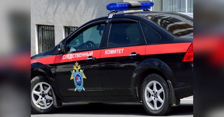 Разбился насмерть: в Ярославской области трехлетний мальчик выпал из окна