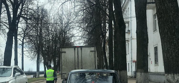 В выходные в центре Ярославля ограничат движение авто