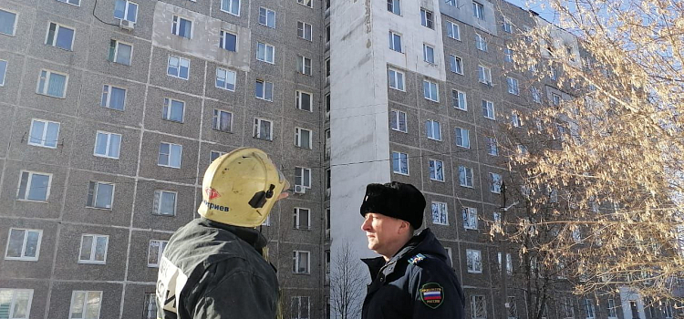 В Заволжском районе Ярославля при пожаре в многоэтажке погибли три человека_266895