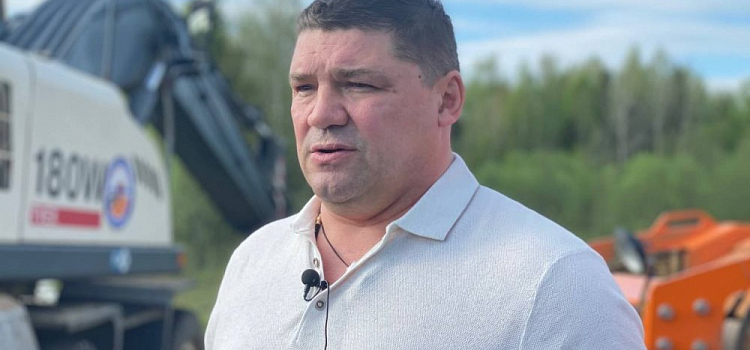 Андрей Коваленко проверил ход ремонтных работ дорожного покрытия в районе Ермаково