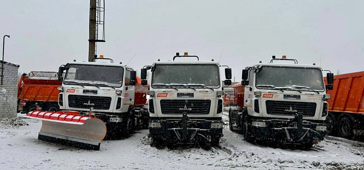 На подмогу снегоуборочной технике в Ярославль прибыли ещё пять новых машин