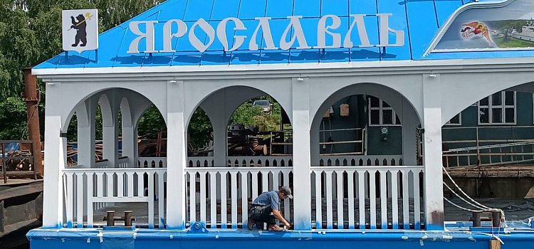 Новый причал у Толгского монастыря спустили на воду_244786