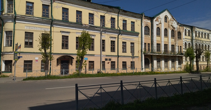 В Ярославской области почти за 60 миллионов рублей продают бывшую больницу