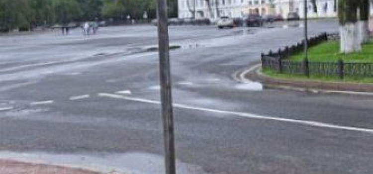 В зоне ЮНЕСКО Ярославля появится тактильная плитка