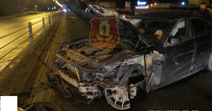 В ночном ДТП на трассе в Ярославской области столкнулись три машины