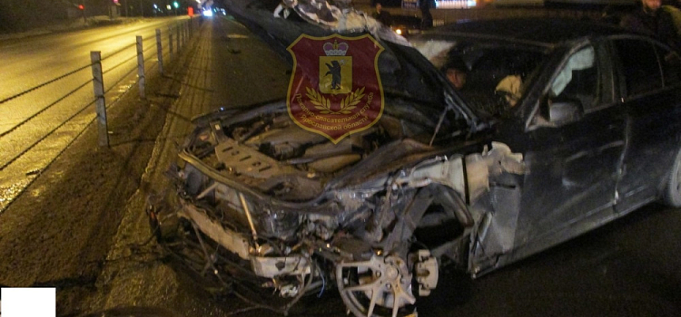 В ночном ДТП на трассе в Ярославской области столкнулись три машины