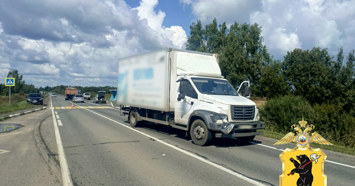 На трассе в Ярославском районе сбили 16-летнюю девушку