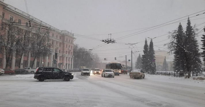 Испытание погодой: МЧС предупредило ярославцев о затяжном снегопаде