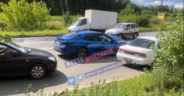 «Газель» опрокинулась: в Ярославле в ДТП пострадал мужчина