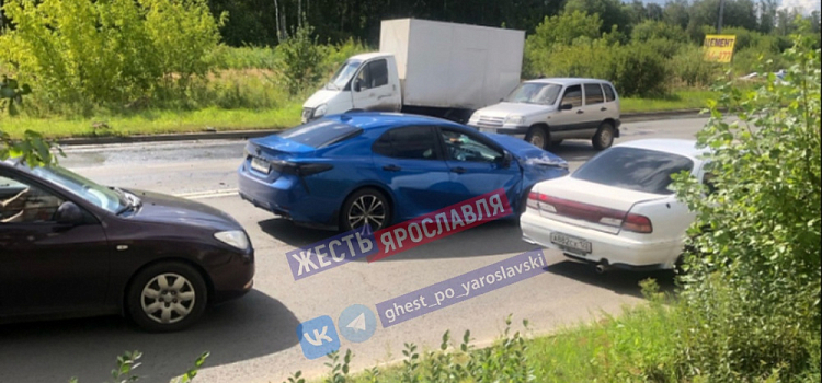 «Газель» опрокинулась: в Ярославле в ДТП пострадал мужчина