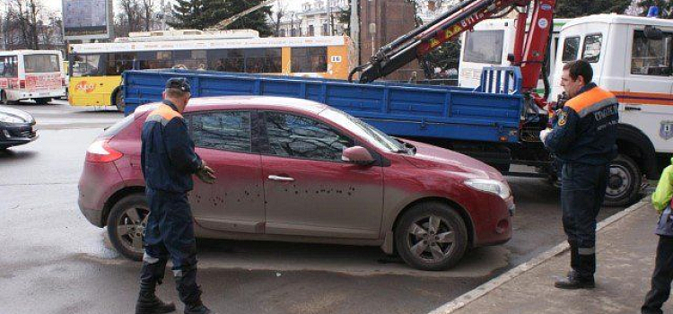 На центральных остановках Ярославля ловили автонарушителей 