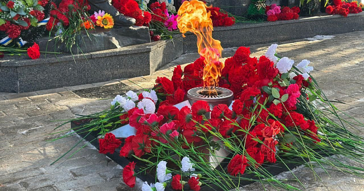 В посёлке Пречистое Ярославской области впервые зажгли Вечный Огонь