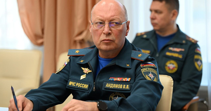 В Кубринске взрывная волна повредила 22 многоквартирных дома