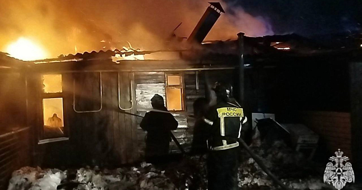 В Ярославской области из-за пожара несколько семей остались без жилья