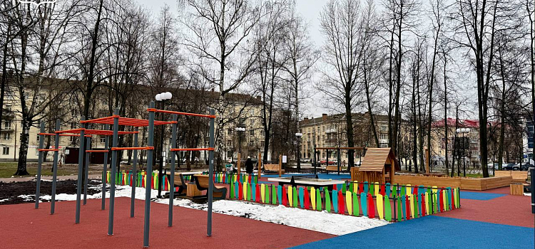 В сквере 950-летия Ярославля завершили благоустройство_307671