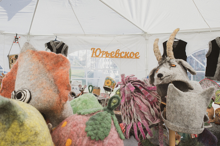 Изобилие местных продуктов и атмосфера русской ярмарки: в Ярославле прошла выставка «ЯрАгро — 2023»