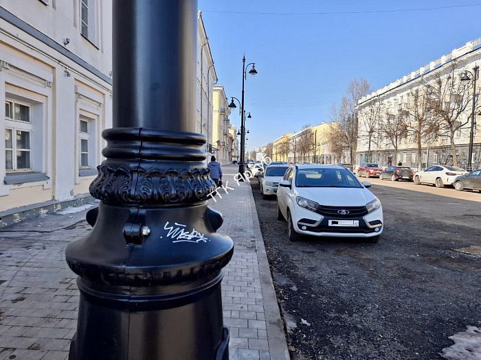 Налёт вандалов продолжается: в Ярославле неизвестные разрисовали фасады домов в историческом центре