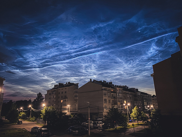 В небе над Ярославлем наблюдали серебристые облака