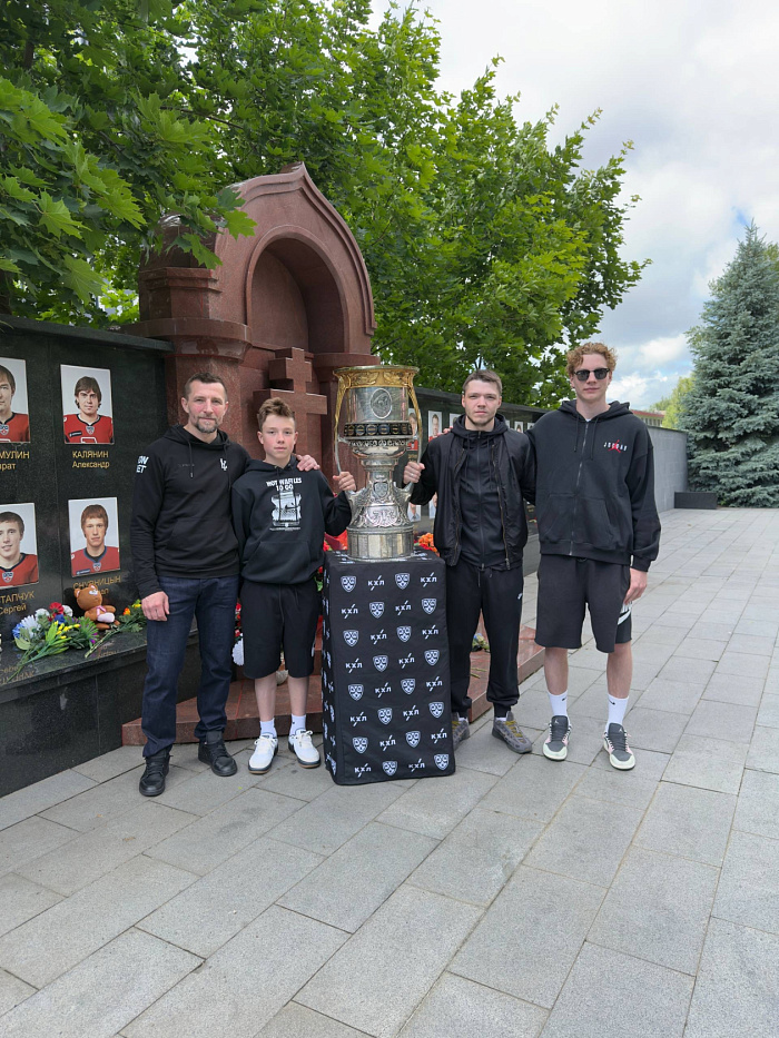 Кошачий приют, районная администрация и больница: Кубок Гагарина путешествует по Ярославлю