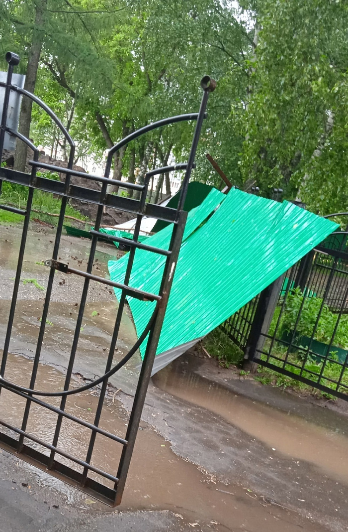 На Ярославскую область обрушилась гроза с градом и ураганным ветром