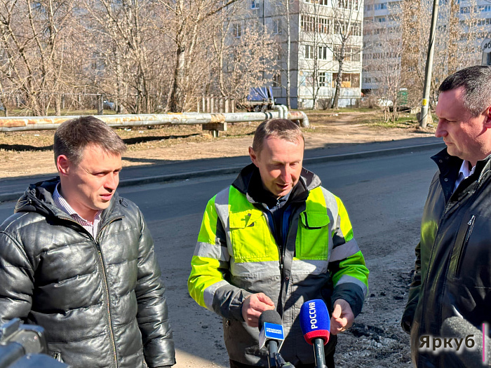 Некоторые объекты должны закончить раньше: власти и подрядчик показали, как проходит ремонт дорог в Ярославле