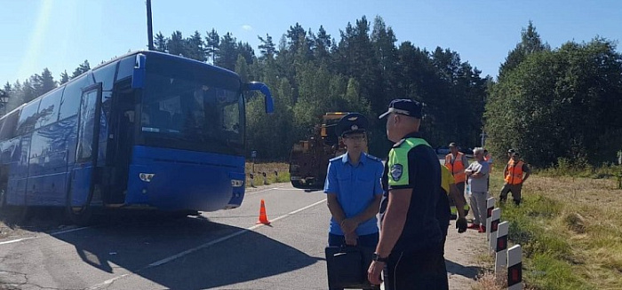 Водитель автобуса с ярославскими паломниками, выехавший на переезд на красный, получил 3,5 года колонии