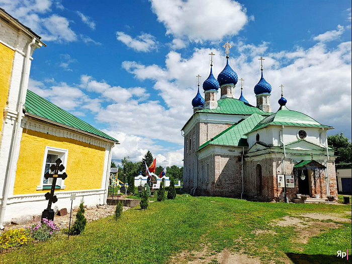 С пользой для души и тела: в Ярославской области запустили велопрогулки до курбской жемчужины