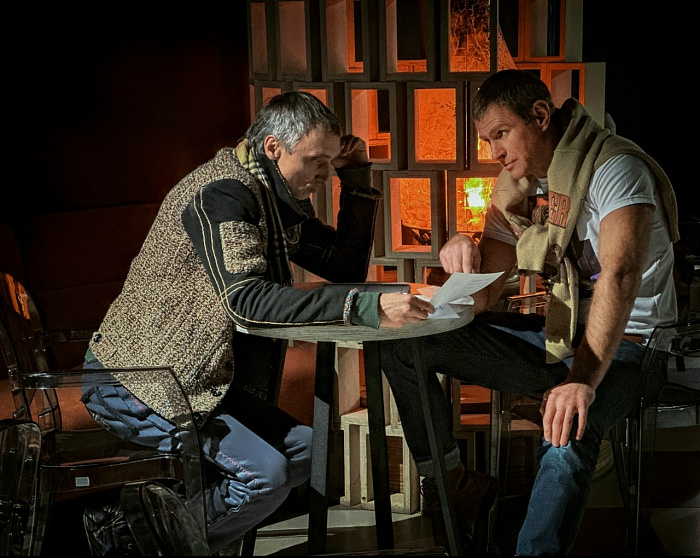 «Мне не нужно играть. Мои стихи — невыдуманные»: ярославский поэт о честности на сцене и в жизни