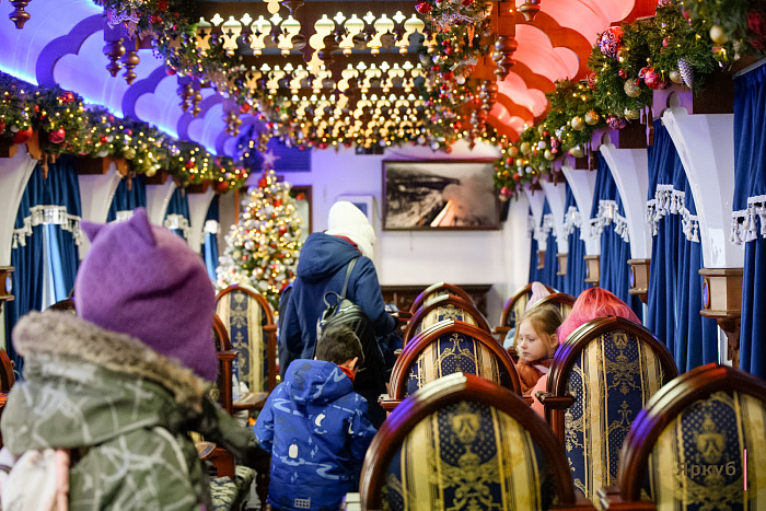 Праздник продолжается: в Ярославле побывал поезд Деда Мороза
