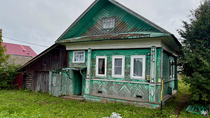 «Глаза боятся, а руки делают»: ярославна променяла городскую суету на старый дом за 400 тысяч